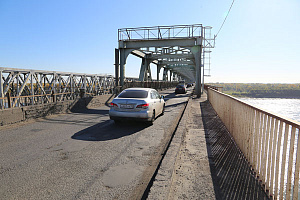 В Барнауле временно ограничат движение по Старому мосту 