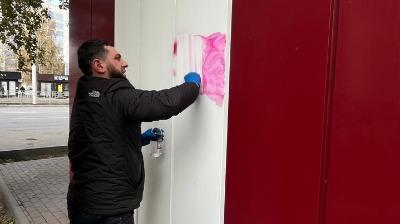Нестационарные торговые объекты района провели акцию  по устранению посторонних надписей на фасадах объектов