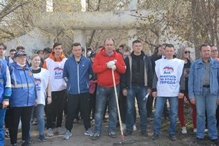 Массовая экологическая акция прошла в барнаульском парке «Юбилейный» 