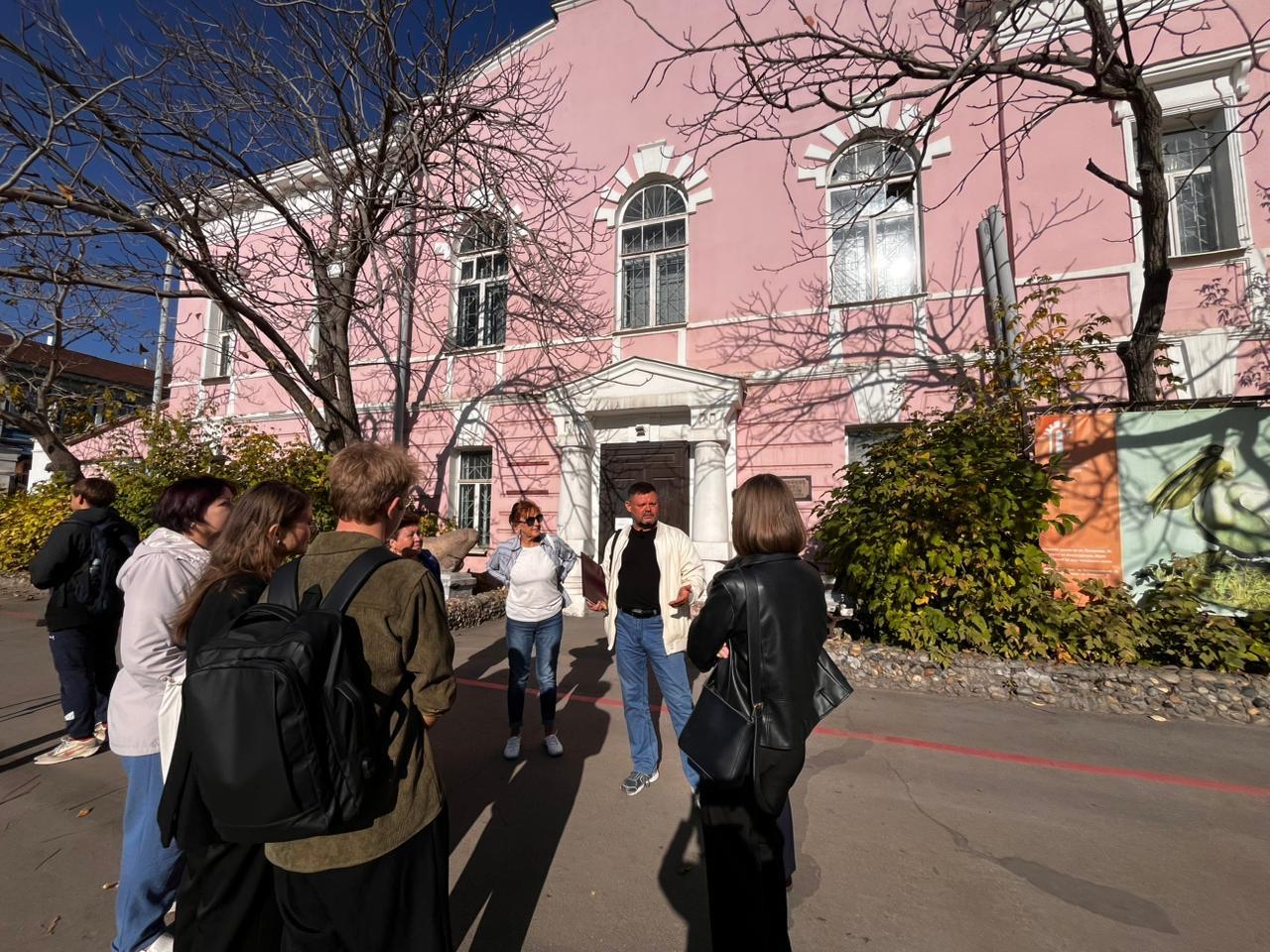 Накануне в Барнауле  состоялся масштабный «Экскурсионный флешмоб»