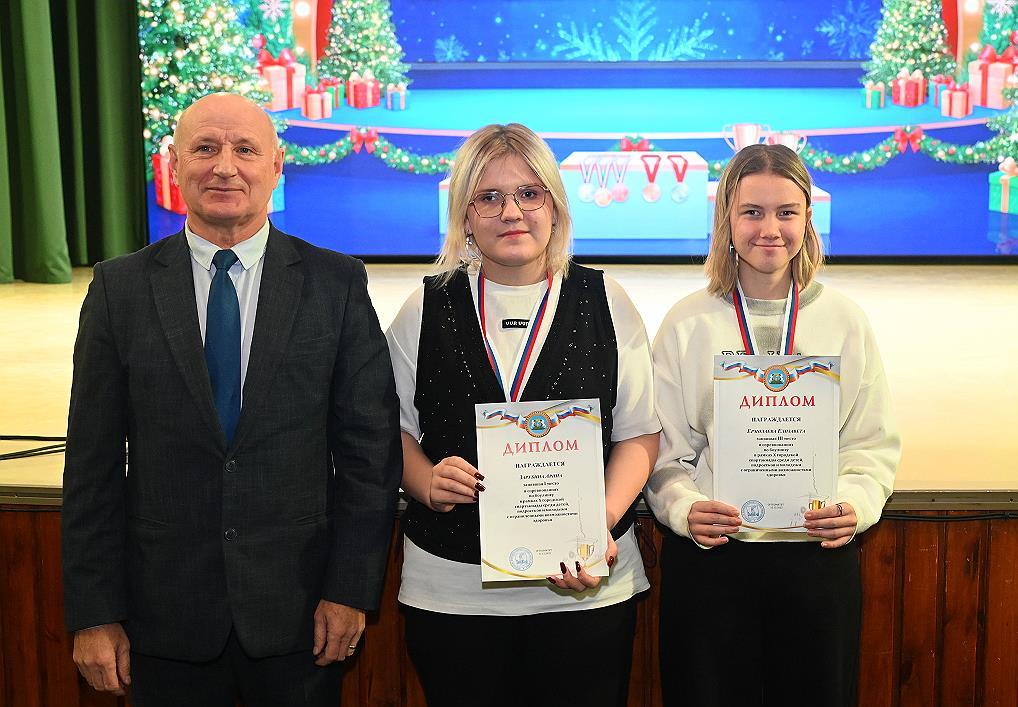 В Барнауле наградили победителей юбилейной городской спартакиады среди детей, подростков и молодежи с ограниченными возможностями здоровья