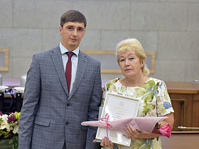 В администрации Барнаула вручили награды ко Дню города   