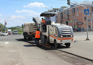 Дорожные работы ведутся на улице Профинтерна в границах проспектов Ленина и Калинина