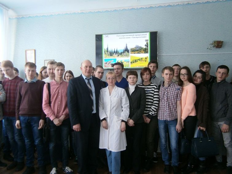 Старшеклассники поселка Южный встретились с сотрудником Тигирекского заповедника