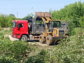 В Барнауле приступили к восстановлению переправы на улице Силикатной после обрушения из-за резкого роста уровня реки Пивоварки