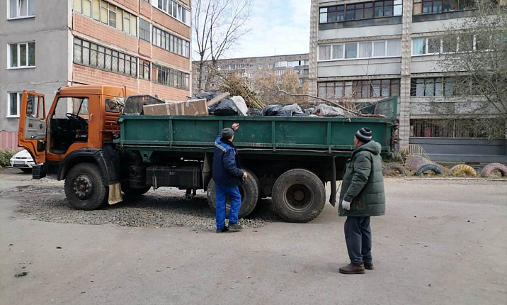 На территории Ленинского района прошли заключительные экологические акции в рамках месячника осенней санитарной очистки