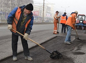 В Барнауле приступили к текущему ремонту дорог