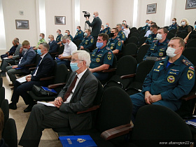 Глава Барнаула Вячеслав Франк  принял участие в работе комиссии по предупреждению и ликвидации чрезвычайных ситуаций и обеспечению пожарной безопасности Алтайского края