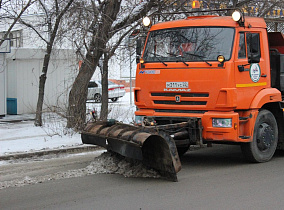 За выходные дорожники вывезли из Барнаула более 8 тысяч кубометров снега