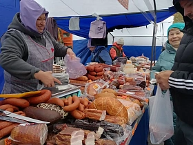В Барнауле прошли продовольственные ярмарки выходного дня