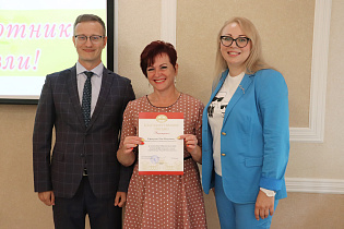 В районах Барнаула поздравляют с профессиональным праздником работников торговли