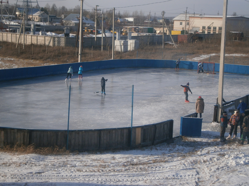 Хоккейная коробка в п.Бельмесево ждет всех желающих покататься на коньках