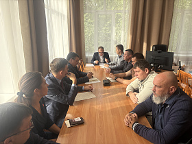 В Барнауле работают над проблемой дефицита водителей общественного транспорта