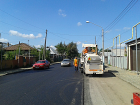 На одном из «гостевых маршрутов» Барнаула капитально ремонтируют две дороги