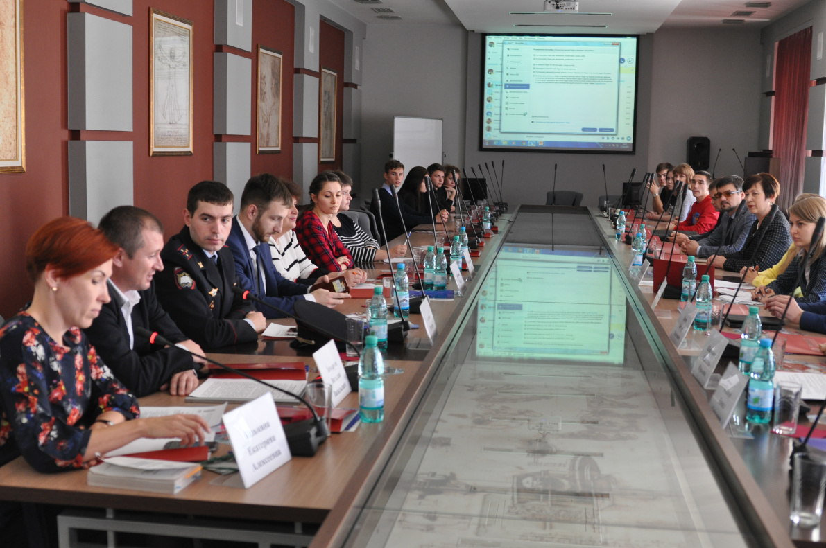 Председатель ИКМО города Барнаула В.В. Замаруев принял участие в научно-практическом круглом столе «Итоги муниципальных выборов 10 сентября 2017 года» на базе Алтайского филиала РАНХиГС