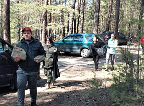 Около 900 мешков мусора собрали участники двух экологических акций в Барнауле