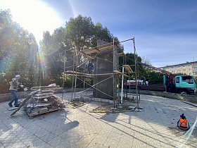 В барнаульском поселке Южный реконструируют памятник