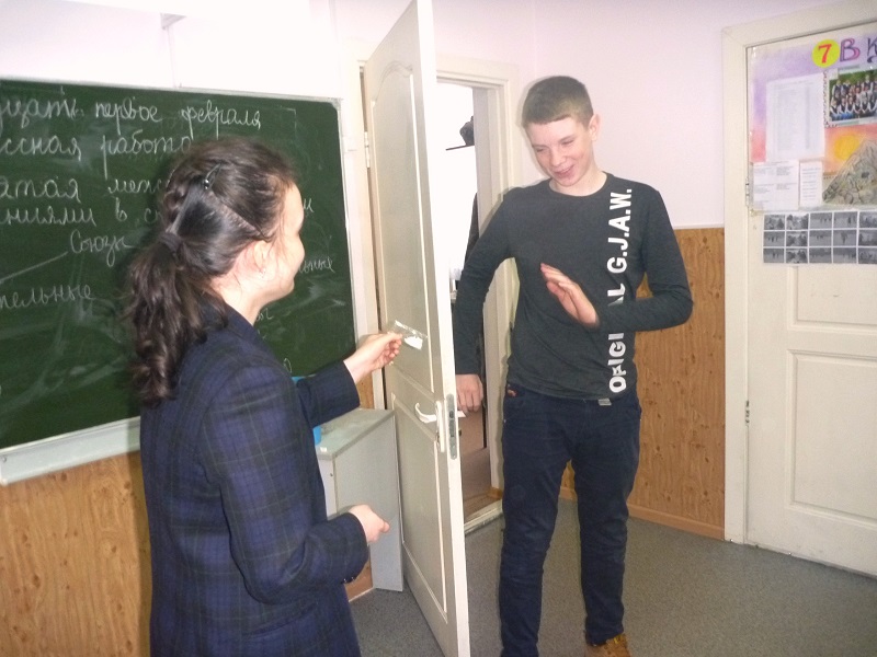 С барнаульскими школьниками провели тренинг по отказу от наркотиков