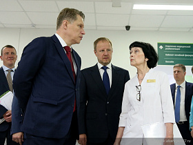 Губернатор Виктор Томенко и министр здравоохранения РФ Михаил Мурашко обсудили актуальные вопросы развития региональной медицины
