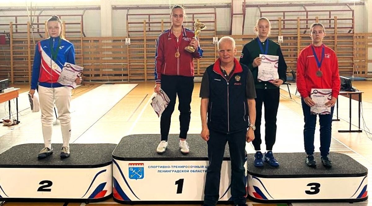 Барнаульская фехтовальщица завоевала «серебро» на турнире в Выборге