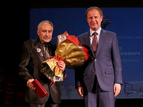 Виктор Томенко: «Строительный комплекс Алтайского края дееспособен, настроен на решение самых сложных,  масштабных и долгосрочных задач»