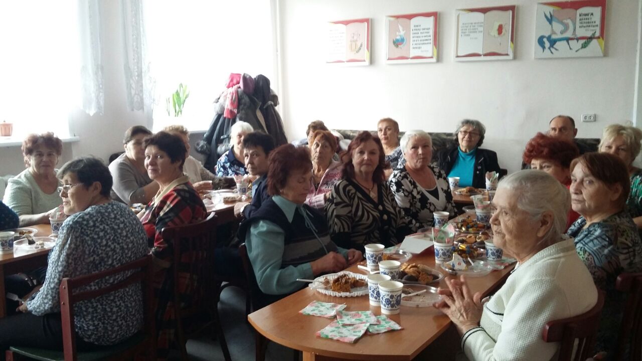 Общественники поздравили ветеранов