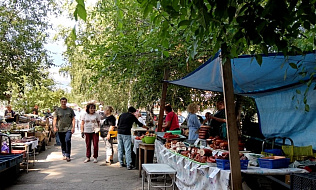 В Барнауле продолжаются рейды по несанкционированной торговле