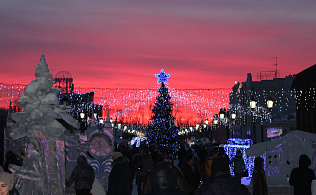В Барнауле состоялось открытие новой новогодней площадки на пешеходной улице Мало-Тобольской