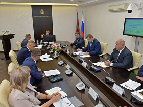 В Барнауле обсудили планы по ремонту дорог в 2026 году 