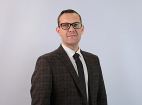 Директор барнаульской школы стал победителем престижного конкурса