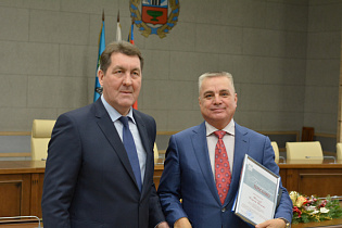 Глава города Сергей Дугин поблагодарил руководителей предприятий и учреждений  Барнаула  за вклад в развитие краевой столицы