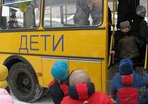 На новогодние представления школьников будут сопровождать сотрудники ГИБДД. Возможно затруднение дорожного движения