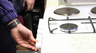 Сергей Дугин поручил провести с барнаульцами разъяснительную работу по безопасности использования газового оборудования