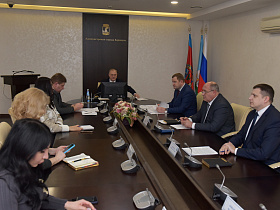 В администрации города состоялось оперативное совещание по прохождению комплекса неблагоприятных погодных условий