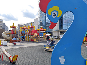 Обновленную детскую площадку установят на пересечении проспекта Красноармейского и улицы Партизанской