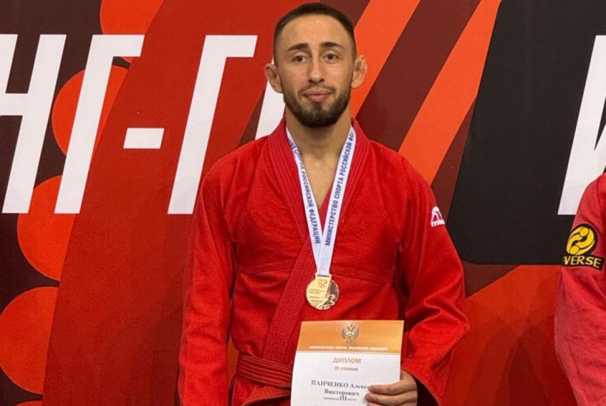 Барнаульский спортсмен впервые в истории края завоевал медаль чемпионата России по грепплингу