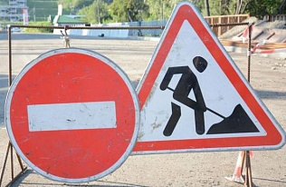 В Барнауле на время работ по прокладке водопровода закроют движение на участке переулка Революционного