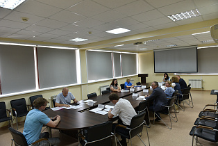 Заседание группы по регулированию выплаты заработной платы прошло в администрации Барнаула