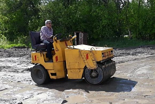 По инициативе жителей в барнаульском поселке Центральный начали благоустройство переулка Благодатного