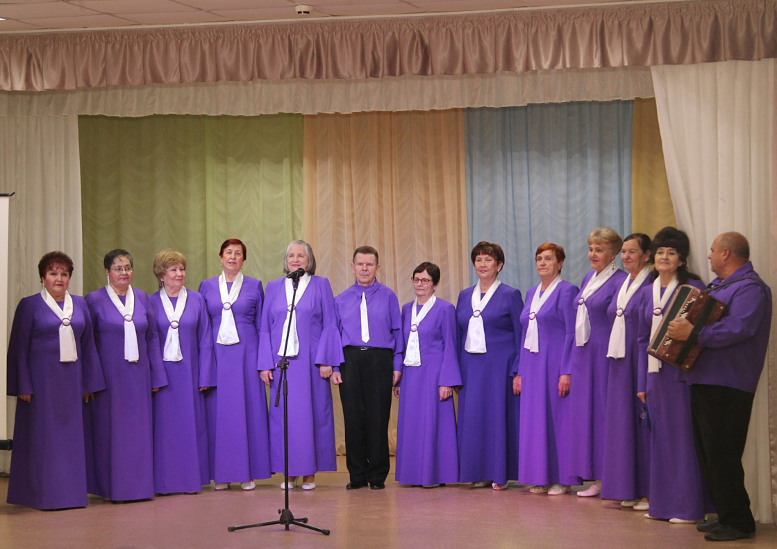 Концертом отметил 20-летний юбилей ансамбль «Надежда»