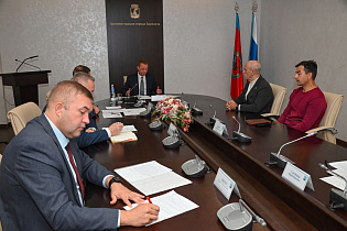 В Барнауле продолжаются работы по установке  памятных знаков и благоустройству 