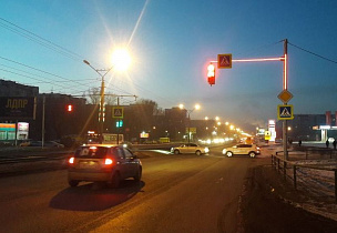 В Барнауле тестируют дополнительную подсветку светофоров