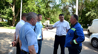В Барнауле продолжаются работы по восстановлению благоустройства после проведения земляных работ