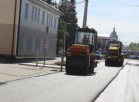 В рамках текущего ремонта дорог в Барнауле ремонтируют участок улицы Льва Толстого