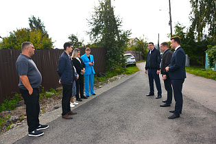 В Ленинском районе ведутся работы по асфальтированию улиц Совхозная и Коммунистическая за счет средств городского бюджета