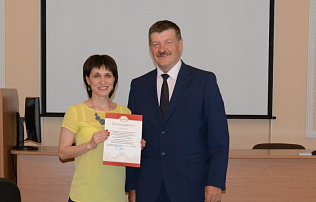 Социальные работники получили награды к профессиональному празднику