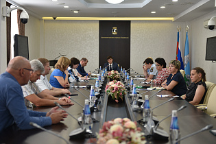 В администрации Барнаула обсудили строительство с участием дольщиков жилого дома  по ул.Петра Сухова, 34 