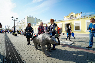1 мая на пешеходной улице Мало-Тобольской барнаульцам представят трудовые династии города