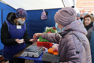 9 млн рублей превысил товарооборот ярмарок выходного дня, которые прошли в Барнауле 2 апреля