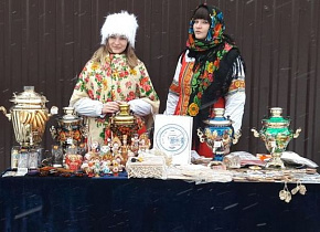 Мастера-ремесленники Барнаула и Алтайского края представили работы на ярмарке ремесел на Мало-Тобольской 